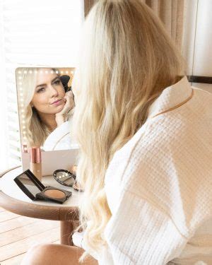 Riki Skinny Mirror Review The Light Up Vanity Mirror That I Swear By