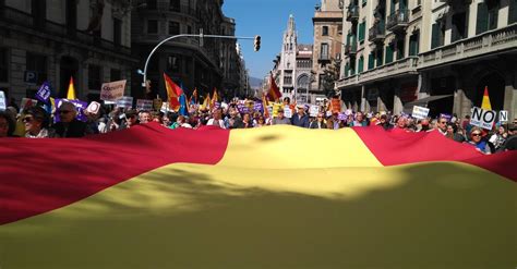 Miles De Personas Se Manifiestan En Barcelona Contra El Golpe