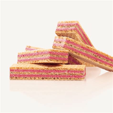 Premium Wafers Strawberry Cream 52g Chocolate Lk