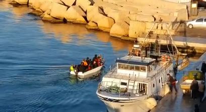 Migranti Maxi Sbarco A Lampedusa Approdano In 221 GrandangoloAgrigento