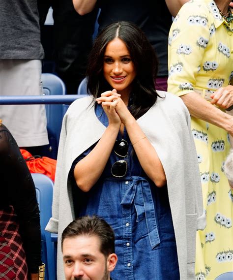 Meghan Markle Wearing A Denim Dress At The Us Open Meghan Markles Wears Denim Dress At The