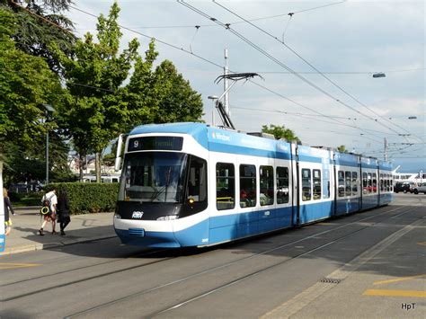 Vbz Tram Be Unterwegs Auf Der Linie In Der Stadt Z Rich Am