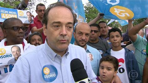 Carlos Osório PMDB faz campanha na Praça Seca RJ2 G1