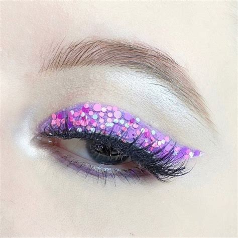 Gorgeous Makeup Look With Purple Gem💜