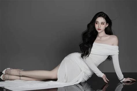 Chiêm ngưỡng body bốc lửa của hot girl Hà Thành Titanic Nơi mọi thứ