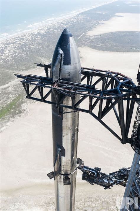 Photo Spacex S Starship Is Stacked And Ready For Orbital Test Flight