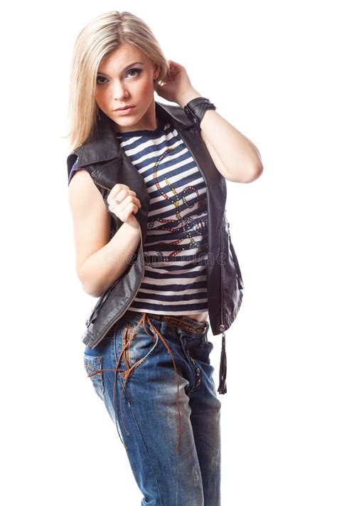 Junge Blonde Frau Mit Pferd Stockfoto Bild Von Tageslicht Dorf 10030732