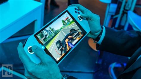 Hands On Alienware Concept Ufo A Switch Style Windows Gaming Handheld