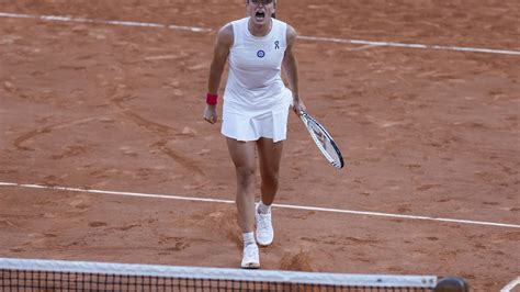 Campeona Defensora Haddad Maia Cae En La Primera Ronda En Nottingham