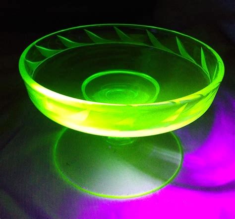 Kitchen And Dining Green Depression Glass 3 Footed Dish Vaseline Uranium Glass Candy Dish Dining