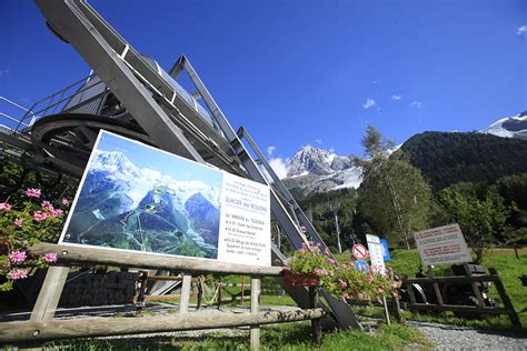 T L Si Ge Du Glacier Des Bossons Savoie Mont Blanc Savoie Et Haute