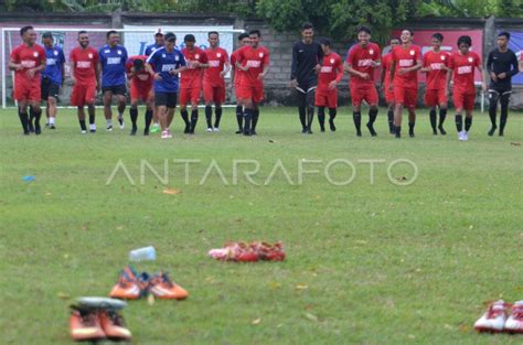 Pemusatan Latihan Psm Makassar Antara Foto