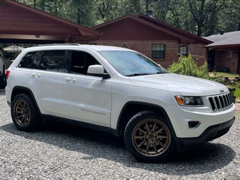 2016 Jeep Grand Cherokee With 20x9 1 Fuel Torque And 265 50R20 Nitto