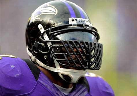 I Want A Facemask Like This Like Ray Lewis Had Football Helmets Ray