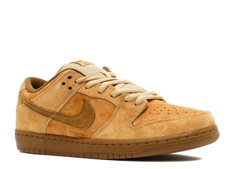 NIKE Men S SB Dunk Low TRD QS Dune Twig Wheat Gum Med Brown Skate Shoe