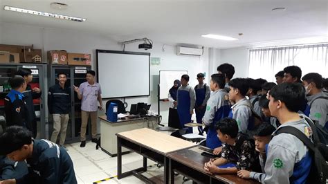 Agenda Tur Kampus Smk Pangeran Antasari Balikpapan Kunjungi Poltekba
