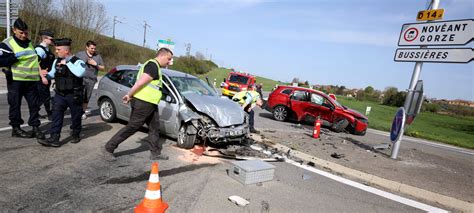 Faits Divers Photos Chambley Nouvel Accident Au Pont De Ros E