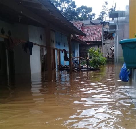 Banjir Di Rancamaya Dan Bojongkerta Rendam Puluhan Rumah Warga KUPAS