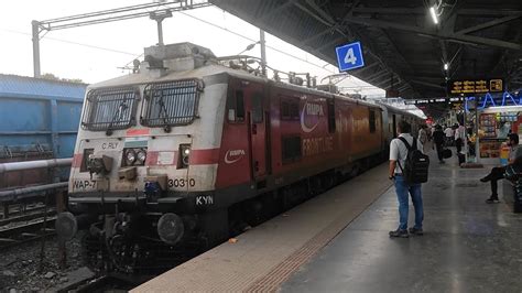 MGR Chennai Central Lokmanya Tilak Terminus Express Train Arrival With