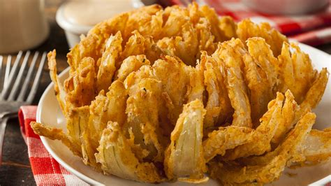 Instagram Thinks This Bloomin Onion Apple Pie Is Food Genius