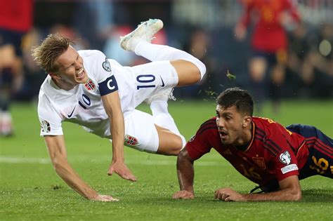 Martin Odegaard Tackle SHOCKING City S Rodri Accused Of Trying To END