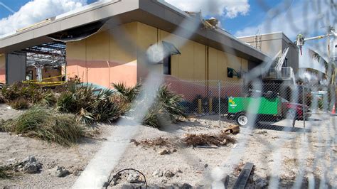 Fort Myers Beach Building Permits Debris Removal What To Know