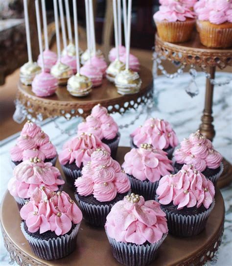 Totally Unique Wedding Cupcake Ideas