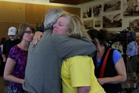 Hugs Tears And Messages Scrawled In Chalk Hundreds Mourn Mukilteo