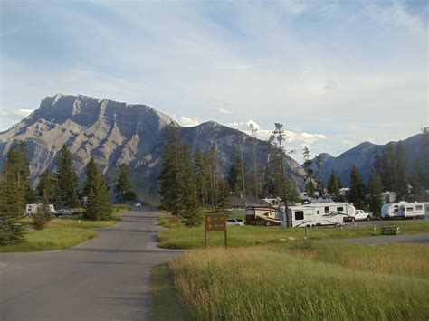 Tunnel Mountain Village Campground