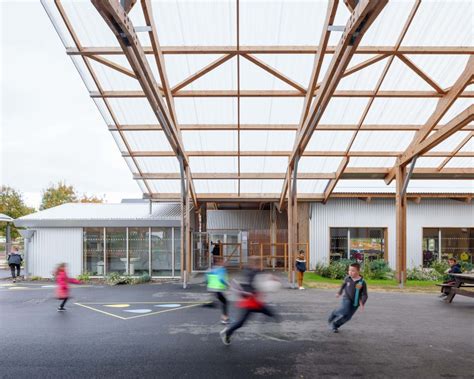 Ecole des Lucioles Une école sous le préau L Observatoire CAUE