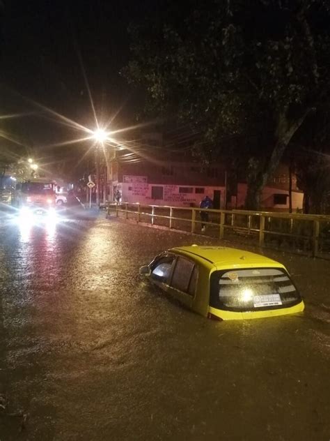 Gobierno Local Atendi M S De Emergencias Por Fuertes Lluvias En Ibagu