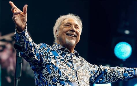 I Went To A Tom Jones Concert And Here S What Happened Next Avenue