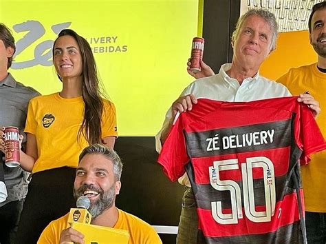 Flamengo fecha novo patrocínio e uniforme supera R 240 milhões Folha