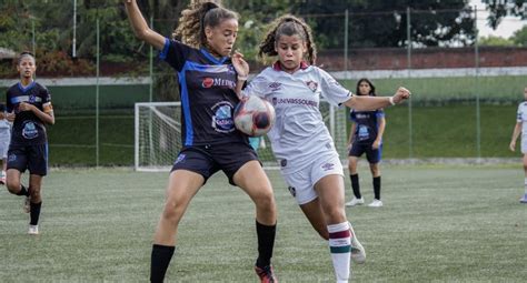 Sub 17 feminino do Fluminense é vice campeão da Unifoot Revolution Cup