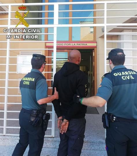 La Guardia Civil Detiene A Una Persona En Mirabueno Por Tráfico De