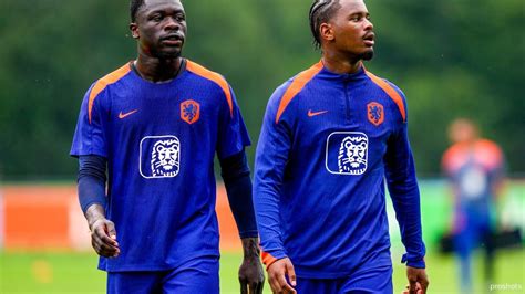 Hato En Brobbey Namens Ajax Geselecteerd Voor Oranje