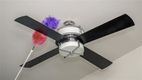 how to clean a ceiling fan