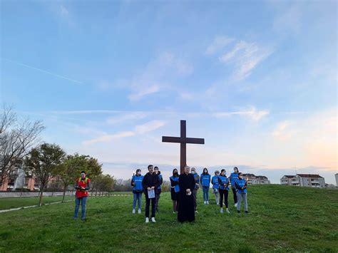 Via Crucis Diocesana Dei Giovani Catene Aprile Flickr