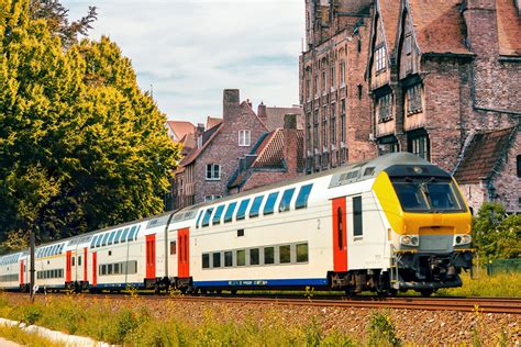 Brussels to Bruges Train Excursion – Voyalibre