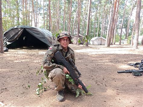 Gra w laserowy paintball Zielona Góra Prezentmarzeń