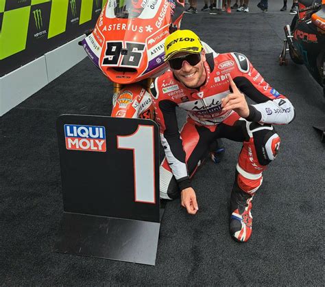 Moto2 Dixon Takes Pole Roberts Qualifies 14th At Catalunya