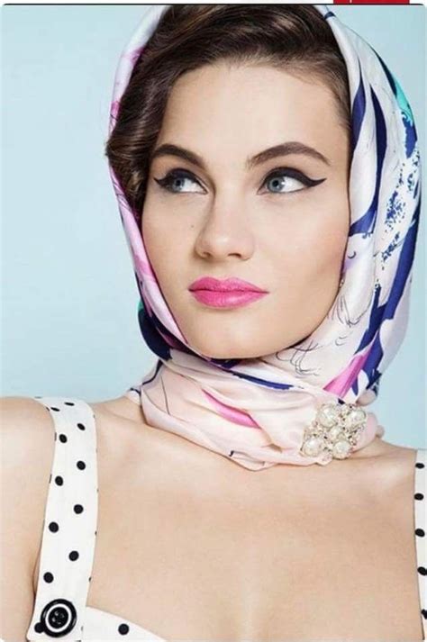 Pin Von M D B Towing Auf Silk Head Scarves Kopftücher Kopfbedeckung