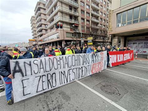 Incidente In Ansaldo Il Corteo Dei Lavoratori