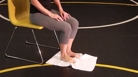 Towel Scrunches Exercise For Flat Feet Plantar Fasciitis And Toe