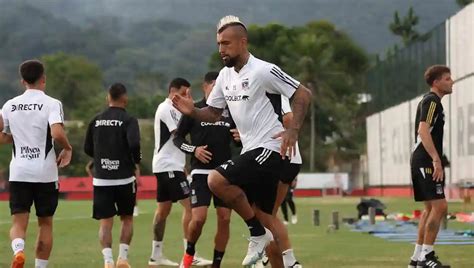 LEMBRA DELE VIDAL ESTÁ DE VOLTA AO NINHO DO URUBU E TREINA NO CT DO