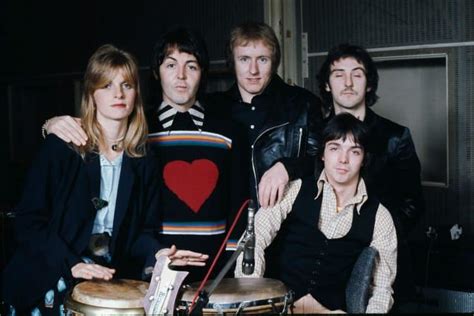 10 Best Paul Mccartney And Wings Songs of All Time - Singersroom.com
