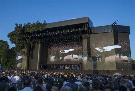 Billy Joel At Bst Festival Billy Joel Performing Live At British