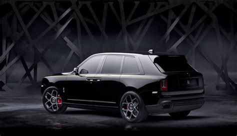 More powerful Rolls-Royce Cullinan Black Badge dark modes the luxury SUV