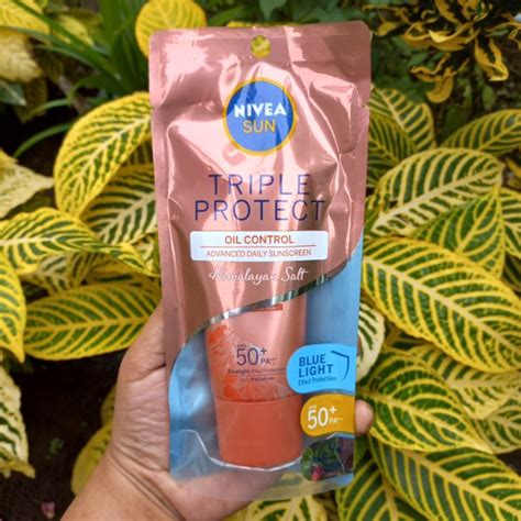 Jual Nivea Sun Face Serum Triple Protect Acne Oil Control Spf50 Pa 40ml Shopee Indonesia