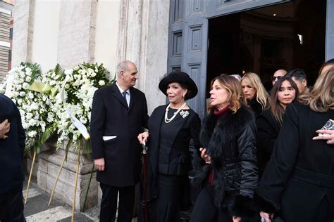 L Ultimo Saluto A Ira Von F Rstenberg Le Foto Di Pizzi Formiche Net